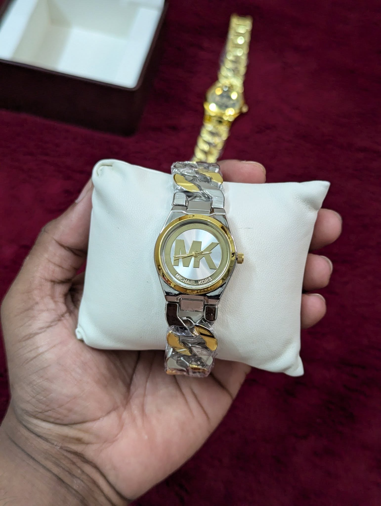 Inspired by MICHAEL KORS Stainless Steel fashionable Men's Or Ladis watches 503